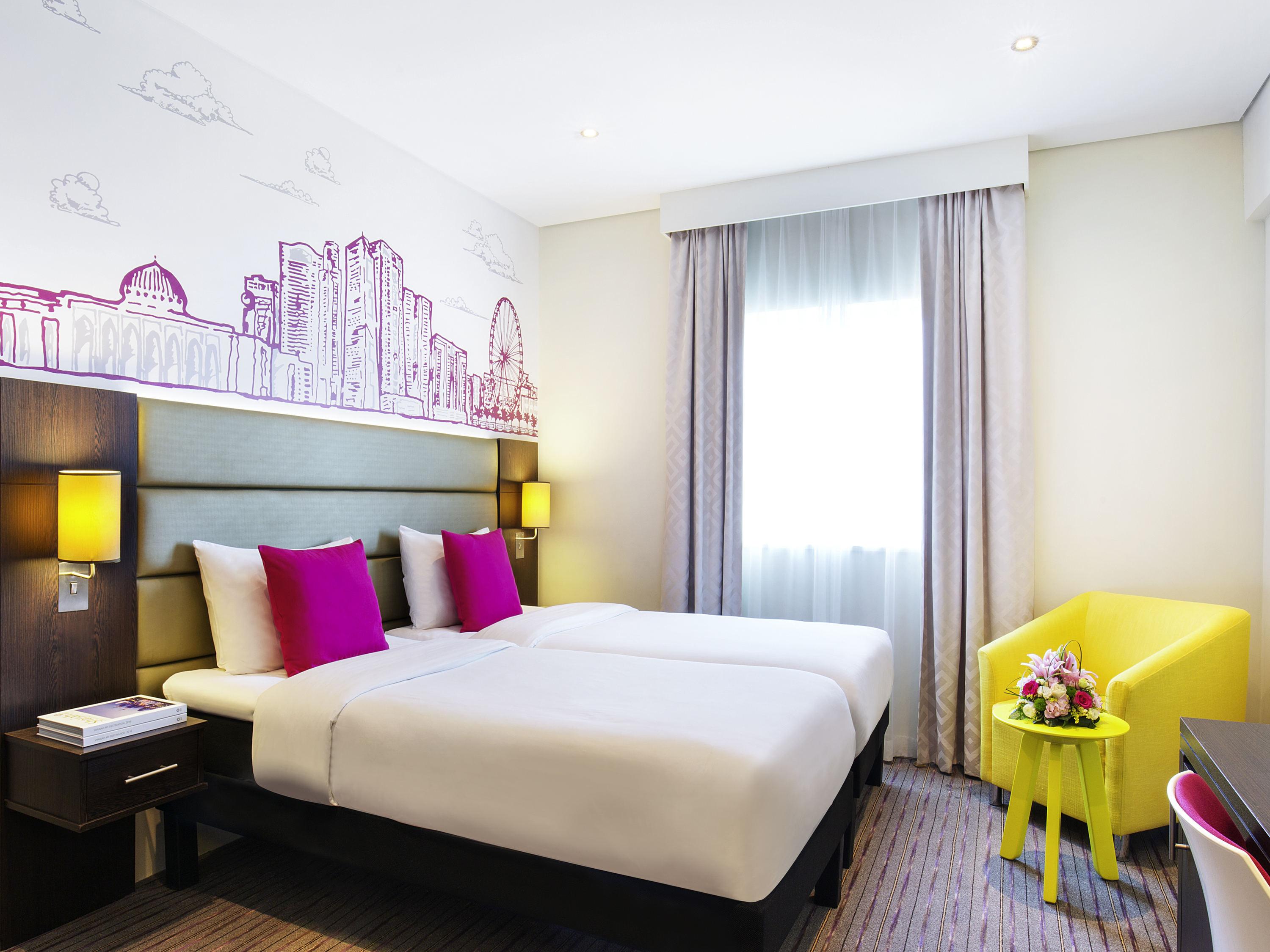 Hotel Ibis Styles Sharjah Exterior foto