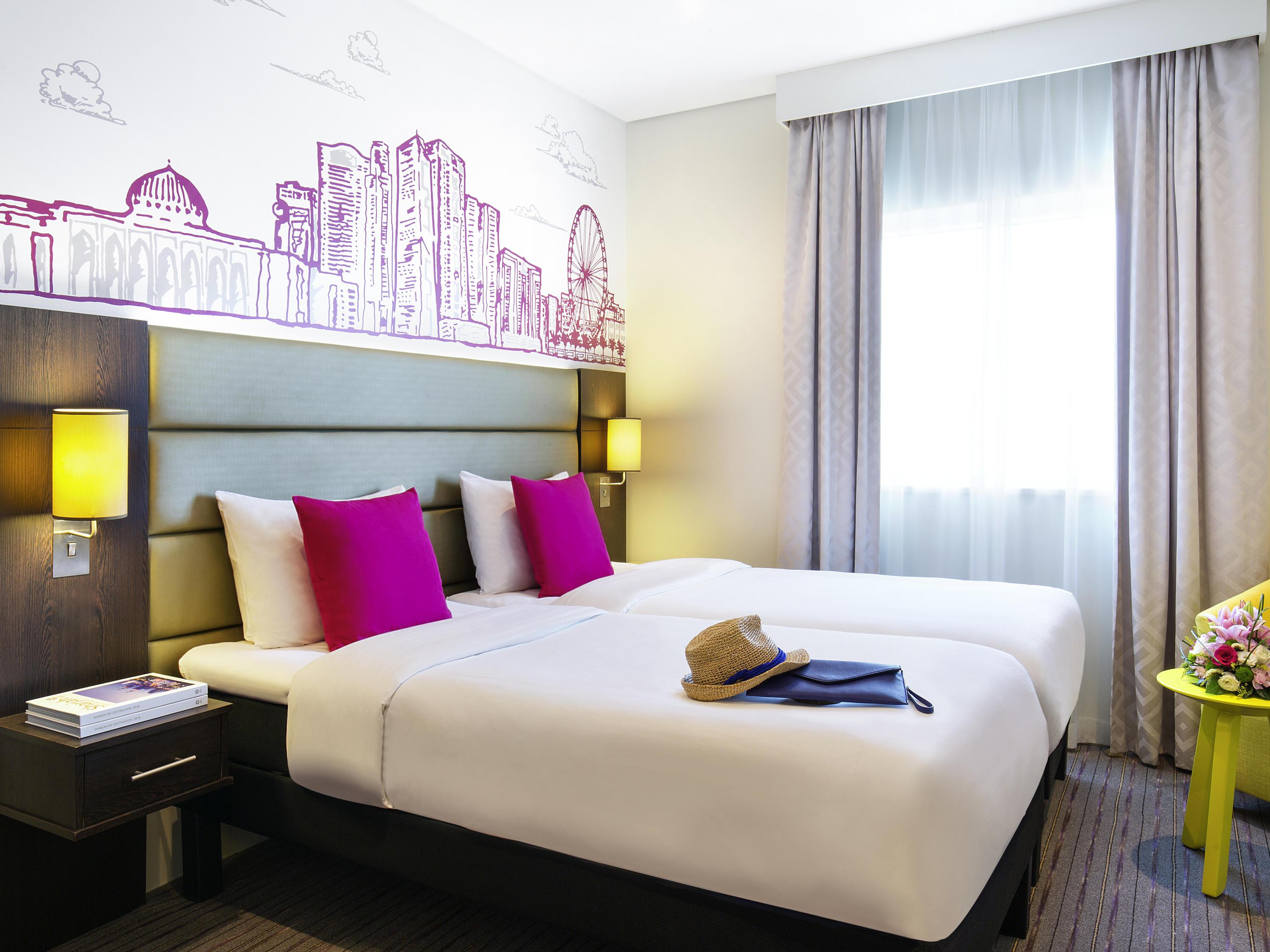 Hotel Ibis Styles Sharjah Exterior foto