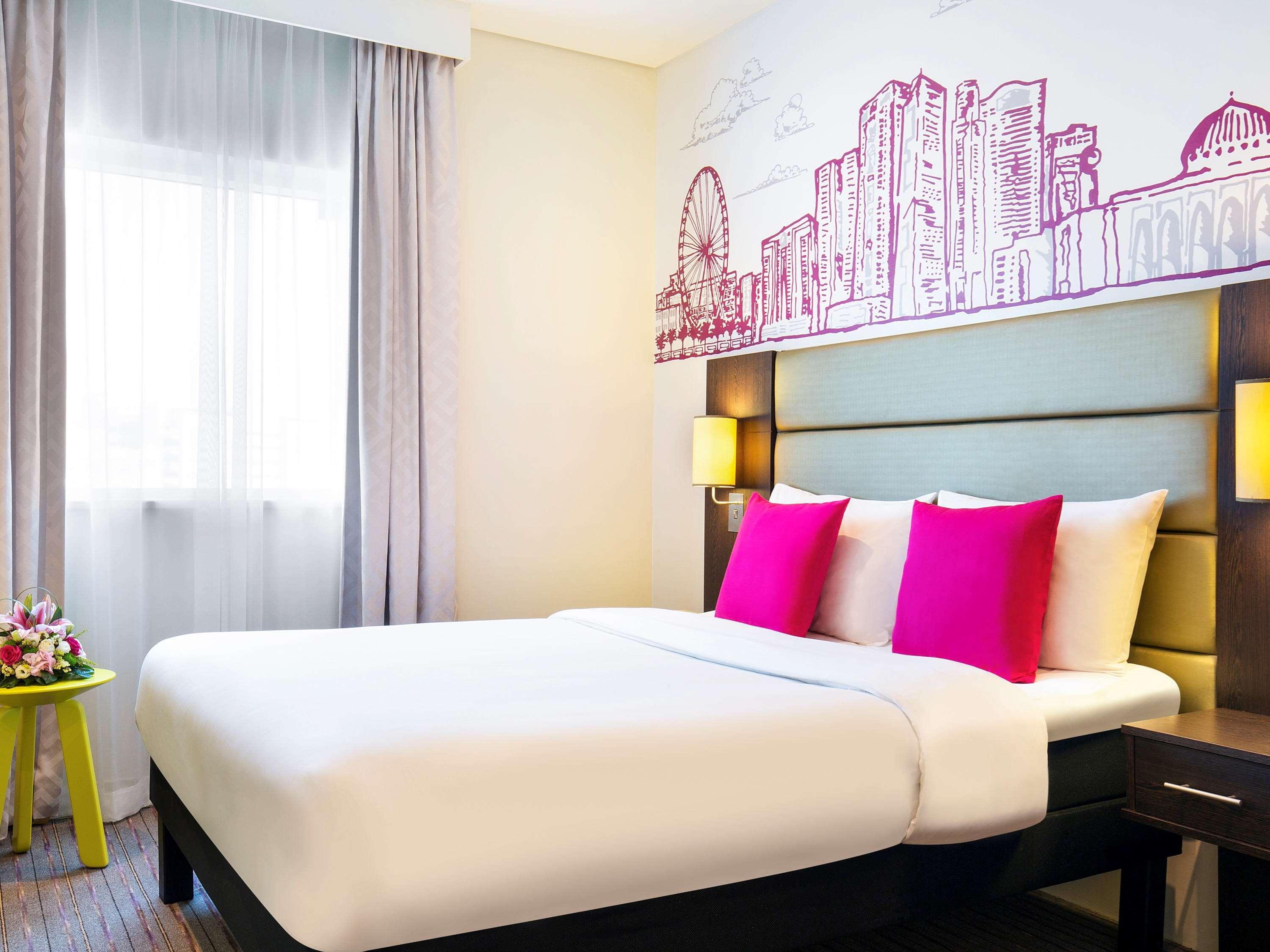 Hotel Ibis Styles Sharjah Exterior foto